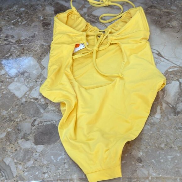 Becca Candice Swimsuit NWT small - Picture 8 of 9